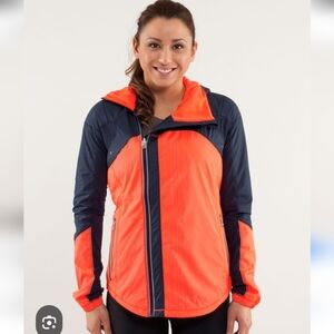 Lululemon Run: Get Up And Glow Jacket Reflective 360° Size 6